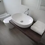 Sud Est 팔라쫄로 아크레이데
