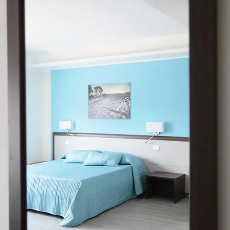 住宿加早餐酒店 Sud Est 3*